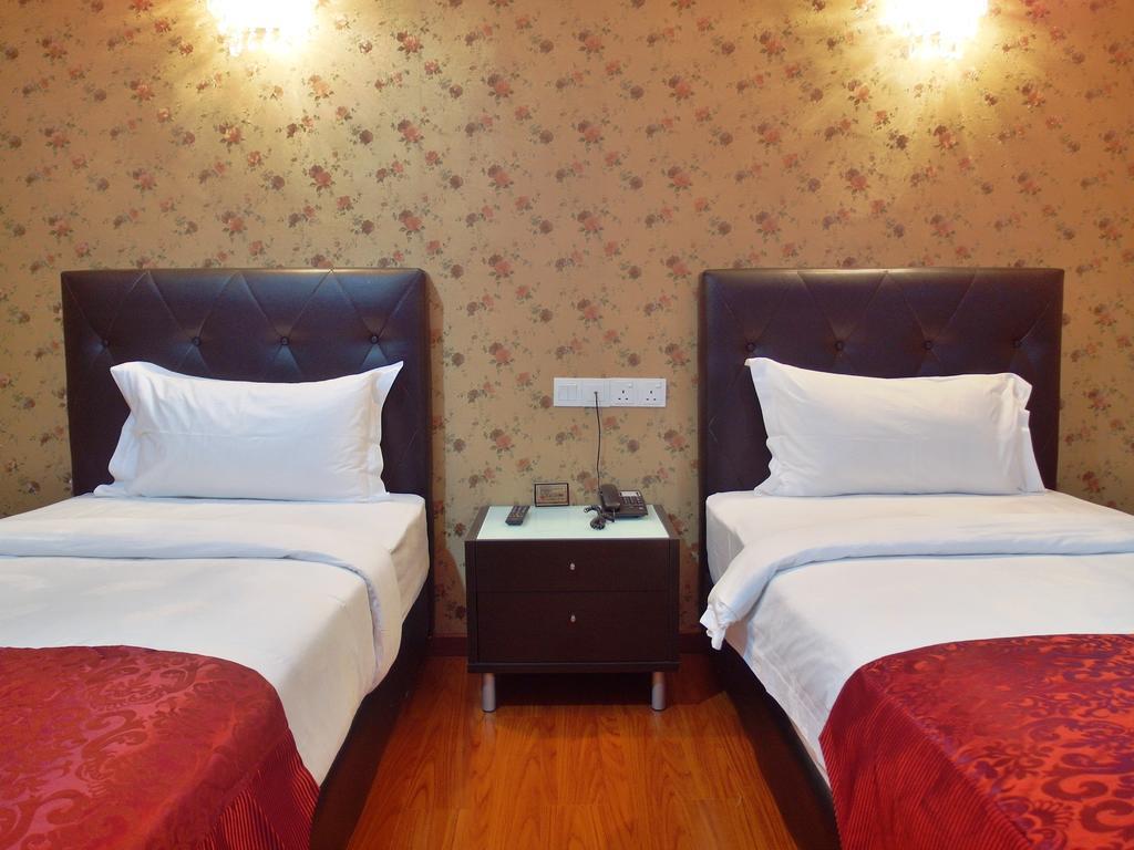 Classic Kinabalu Hotel Kota Kinabalu Exteriör bild